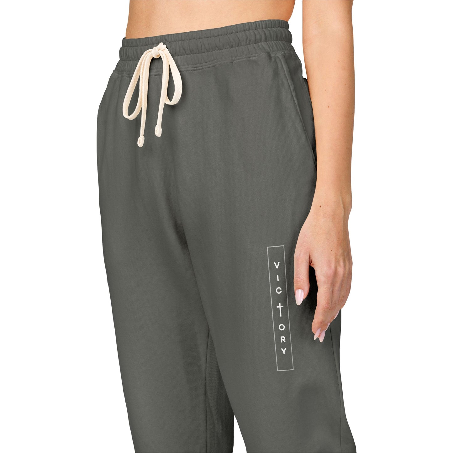 Victory – Unisex Garment-Dyed Fleece Sweatpants