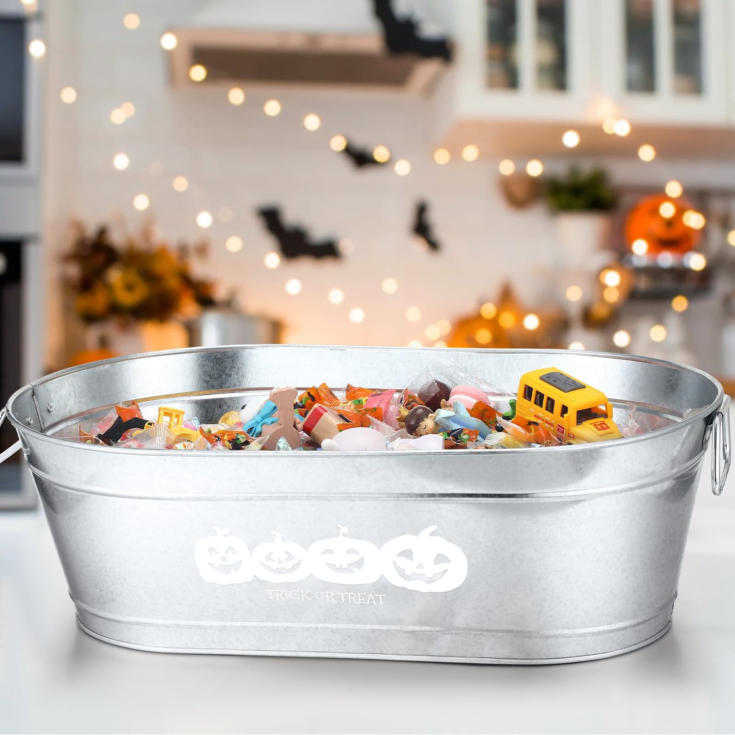 2 Pcs Halloween Pumpkin Galvanized Buckets with Handles,5.5 Gallons Large Halloween Candy Bowl,Metal Galvanized Tubs for Drink,Ice Buckets for Halloween Party Favors Bar Event Supplies(Trick or Treat)